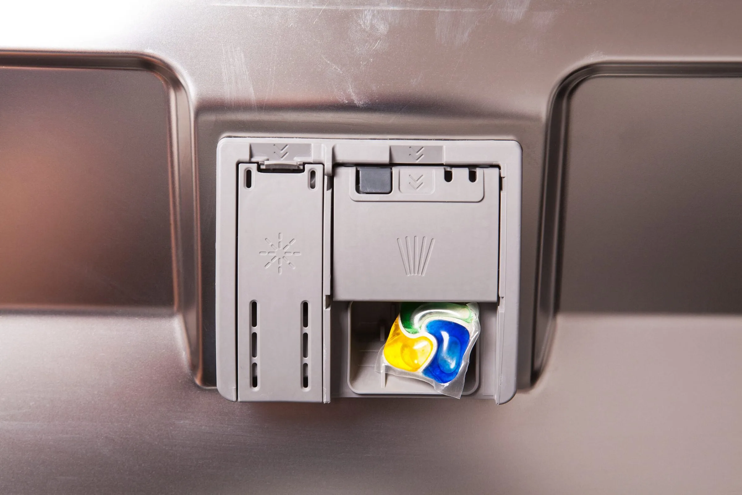 Dlaczego Zmywarka Nie Rozpuszcza Tabletki? Przyczyny i Rozwiązania